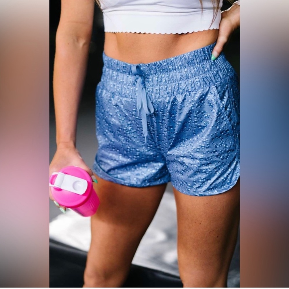 Zyia Active Steel Blue Bubbles High Rise Bomber Shorts - Picture 2 of 7